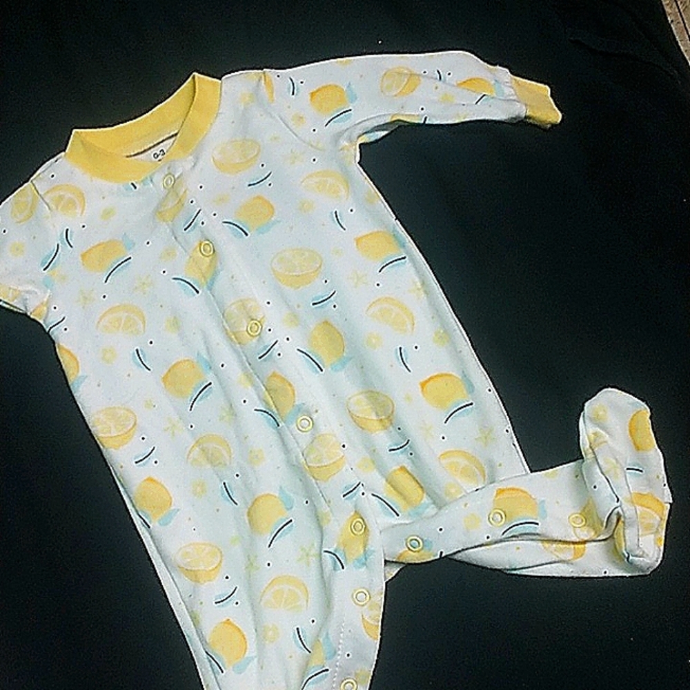 Lemon print footsies pajamas  0-3months